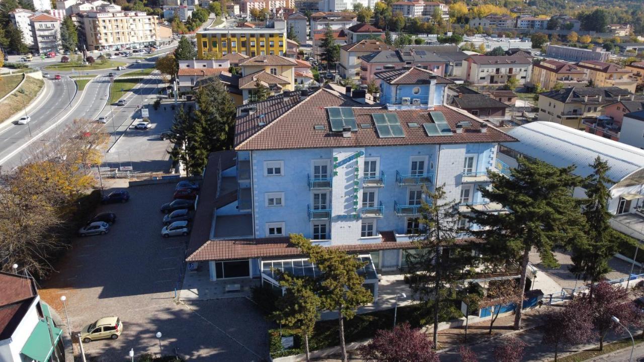 Hotel Azzurro L'Aquila Eksteriør billede