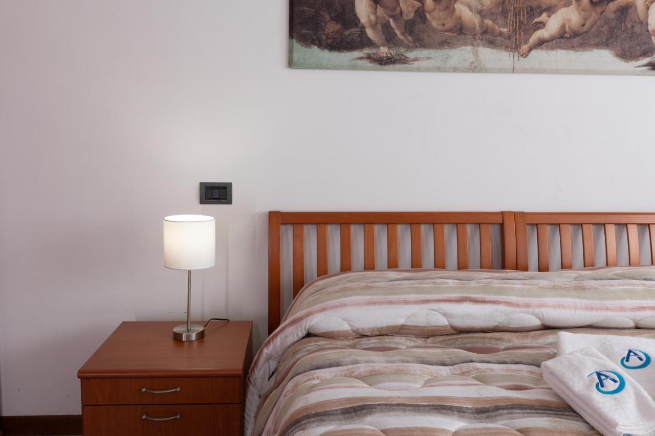 Hotel Azzurro L'Aquila Eksteriør billede